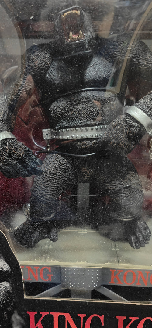 KING KONG FIGURE BOXED - MOVIE MANIACS TODD McFARLANE - RARE