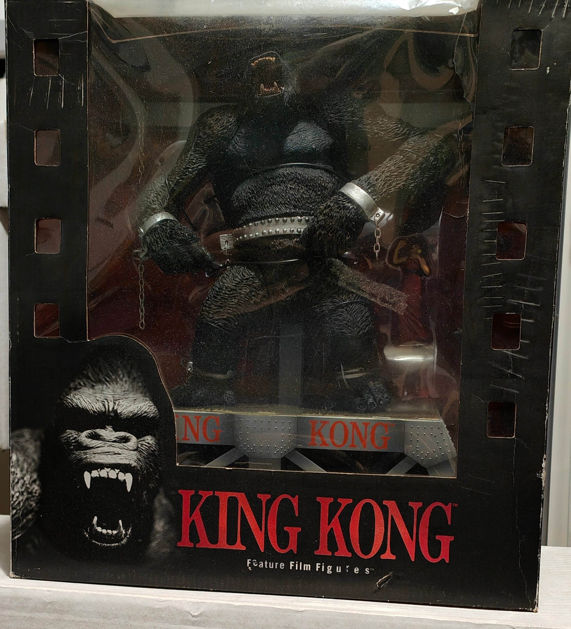 KING KONG FIGURE BOXED - MOVIE MANIACS TODD McFARLANE - RARE