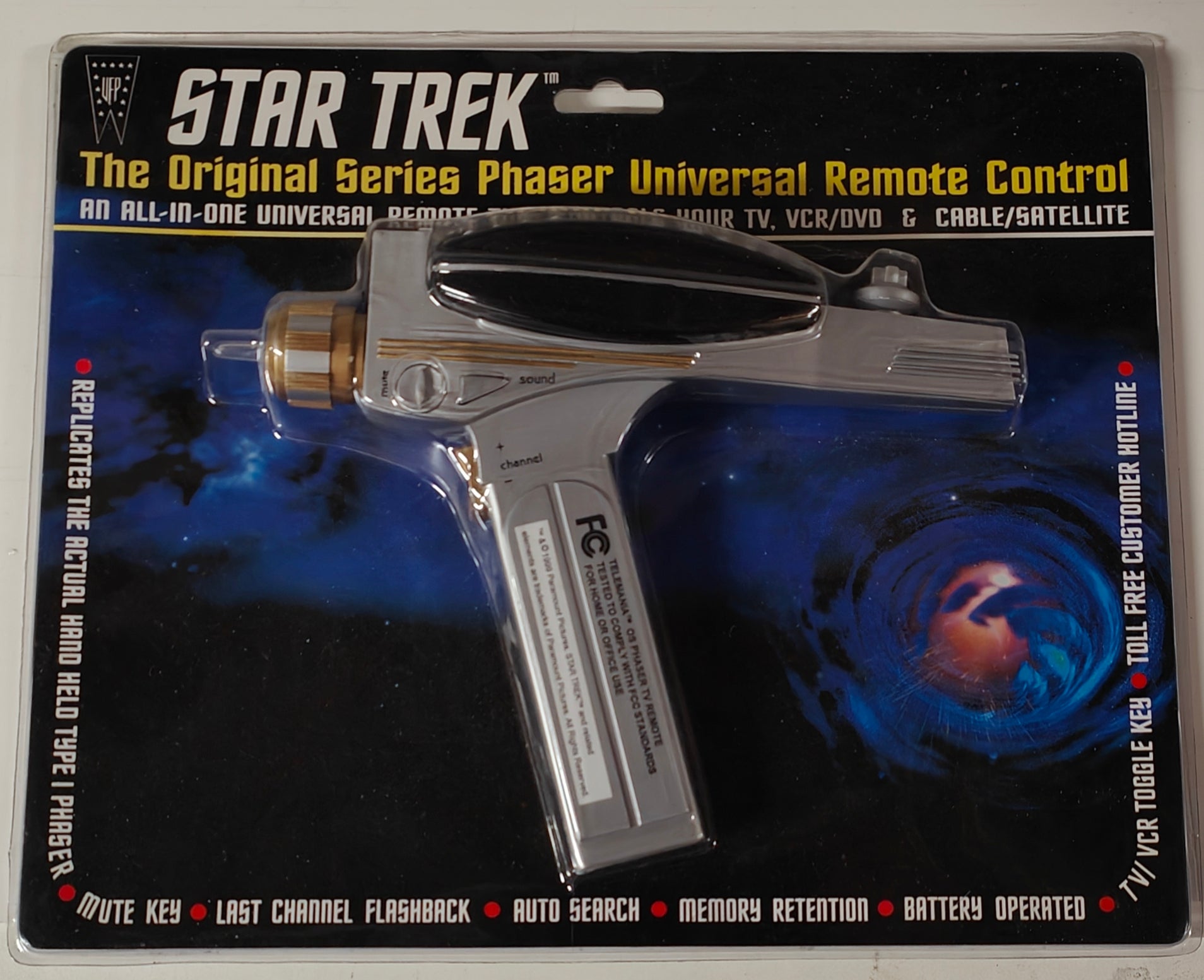 STAR TREK THE ORIGINAL SERIES PHASER UNIVERSAL REMOTE CONTROL - SEALED NEVER OPENED