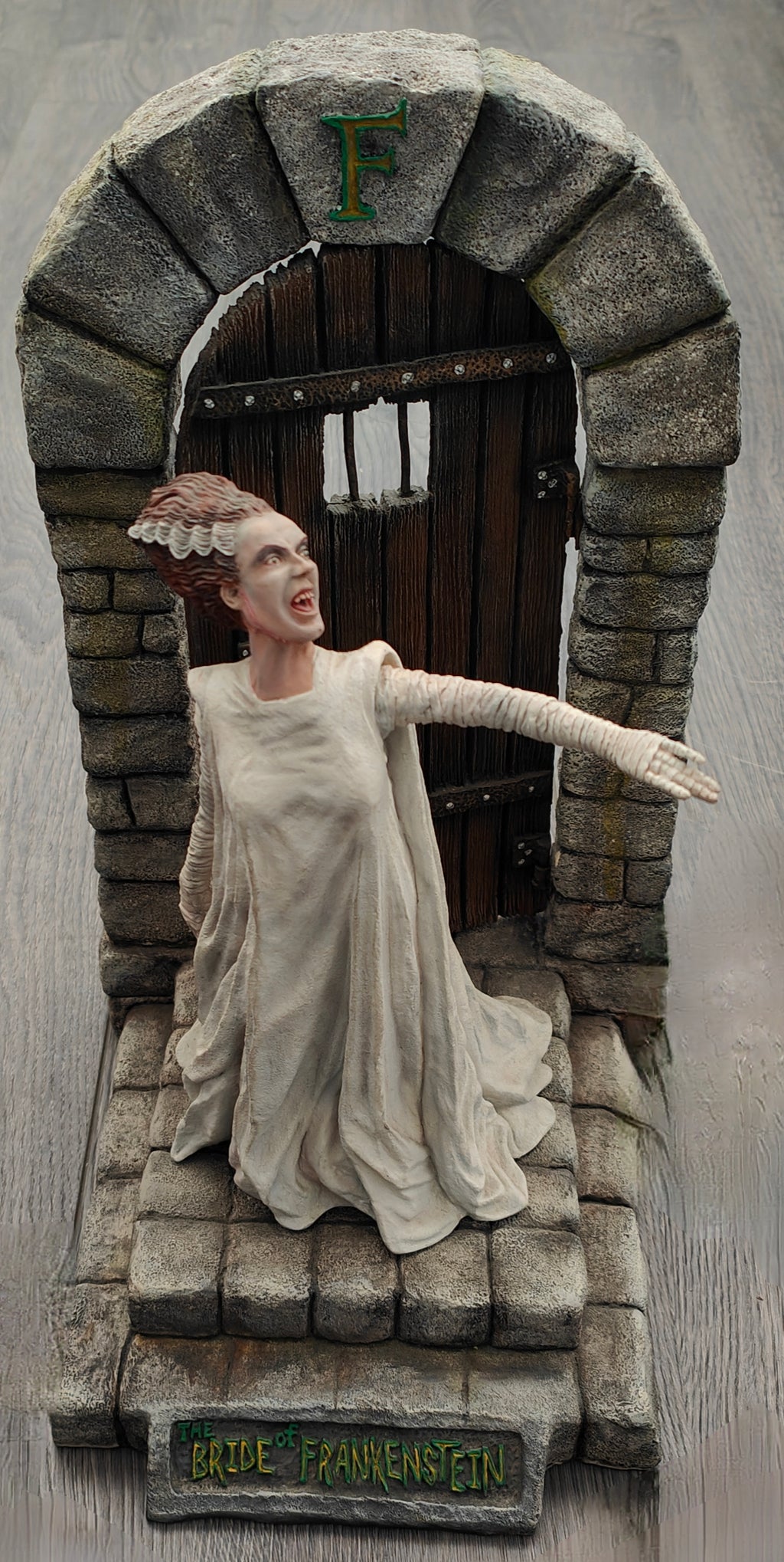 THE BRIDE OF FRANKENSTEIN - RARE 1995 DARK HORSE FIGURE, HIGHLY DETAILED -14 1/"2 TALL