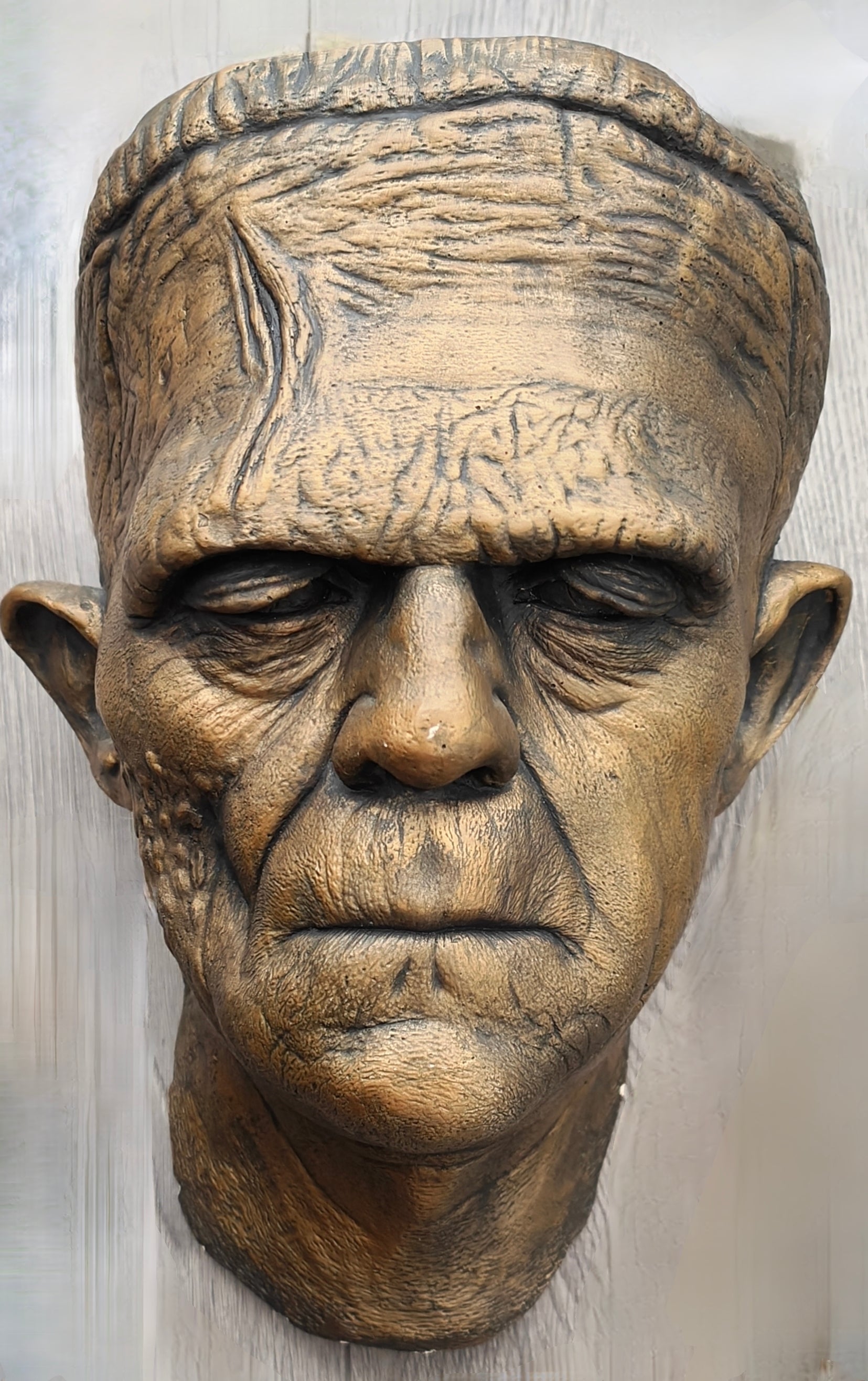BORIS KARLOFF FRANKENSTEIN - RESIN WALL BUST IN GOLD 12". VERY SCARCE