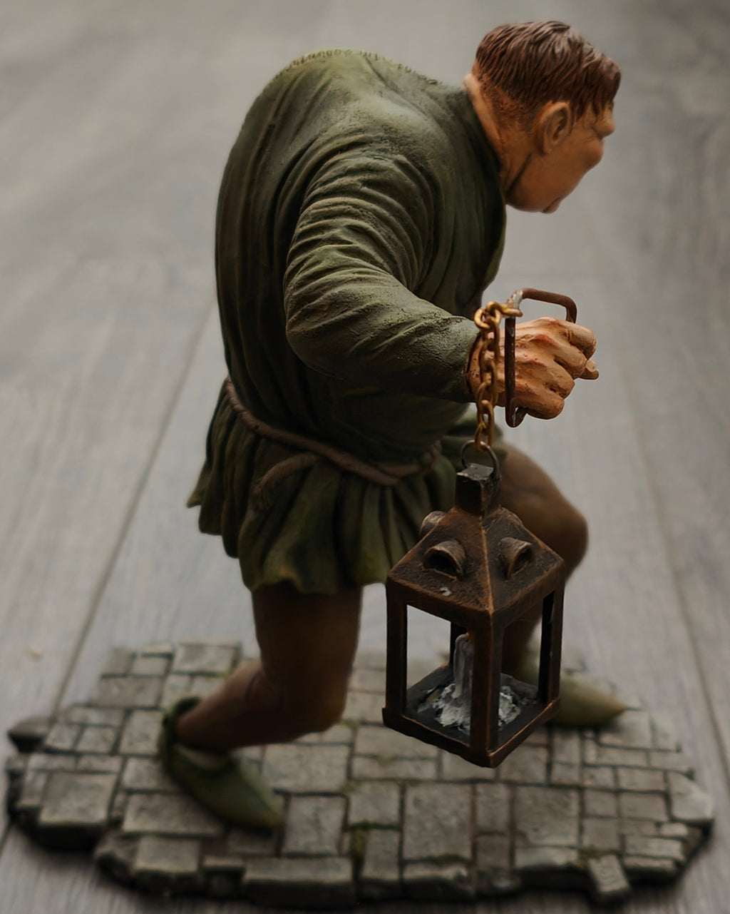 QUASIMODO - CUSTOM BUILT AND PAINTED HIGHLY DETAILED FIGURINE 8 1/2" TALL